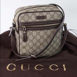 Gucci Canvas Brown shoulder Bag